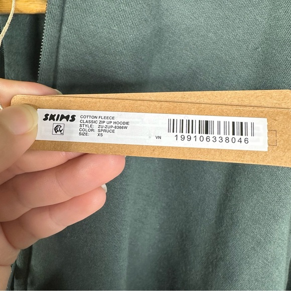 Nwt Skims Spruce zip up hoodie and straight leg fleece pants nwt set - Picture 14 of 17